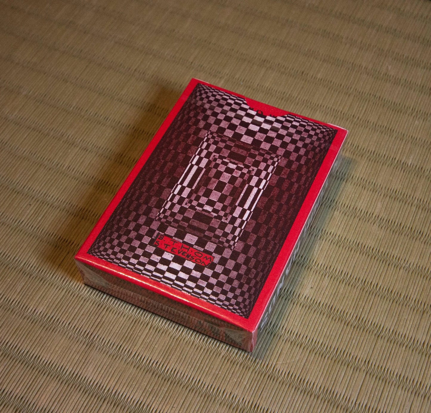 Anyone Worldwide Red Runaway V1 Gallery Playing Cards